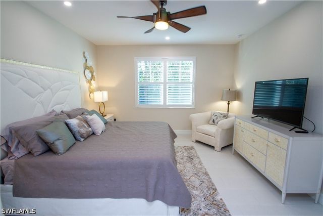 262 Indies Dr 101, Naples, FL 34114
