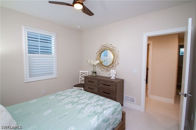 262 Indies Dr 101, Naples, FL 34114