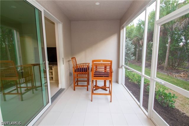 262 Indies Dr 101, Naples, FL 34114