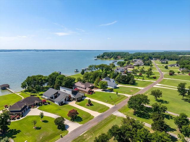 1130 The Shores Drive, Corsicana, TX 75109