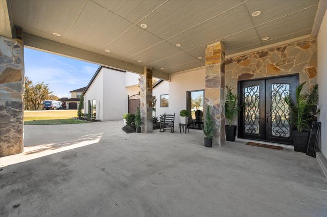 1130 The Shores Drive, Corsicana, TX 75109