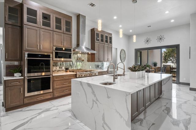 1130 The Shores Drive, Corsicana, TX 75109