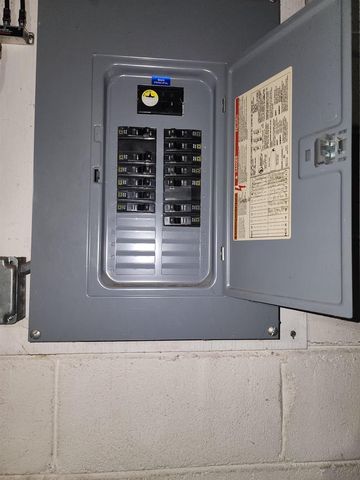 2421 15TH AVENUE, Menominee, MI 49858