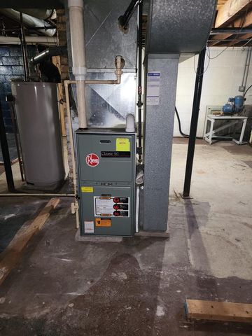 2421 15TH AVENUE, Menominee, MI 49858