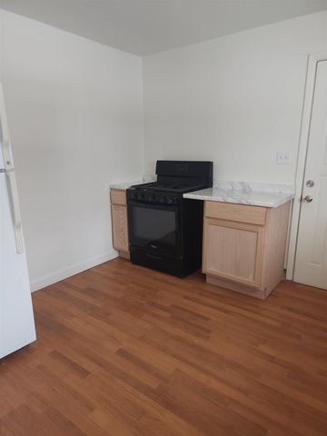 2421 15TH AVENUE, Menominee, MI 49858