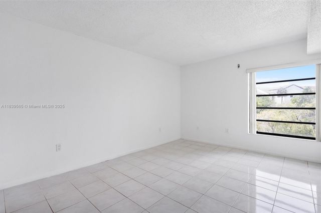 9135 SW 125th Ave 309P, Miami, FL 33186