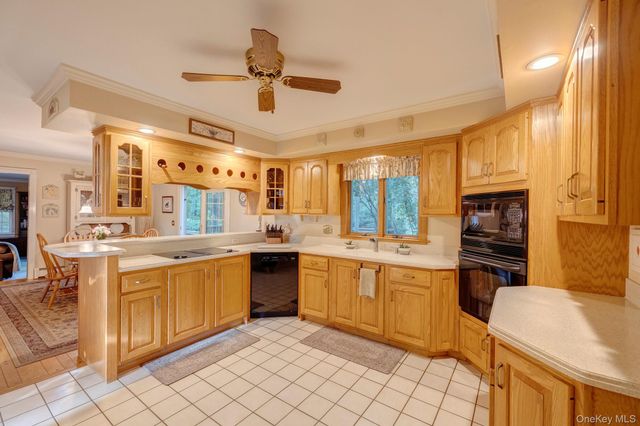 107 Moffat Road, Washingtonville, NY 10992
