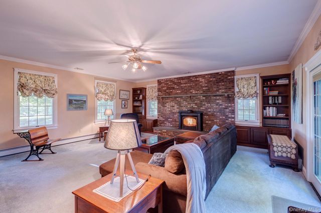 107 Moffat Road, Washingtonville, NY 10992