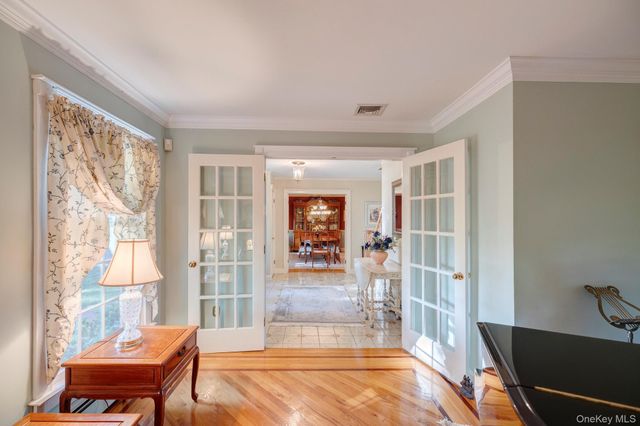 107 Moffat Road, Washingtonville, NY 10992