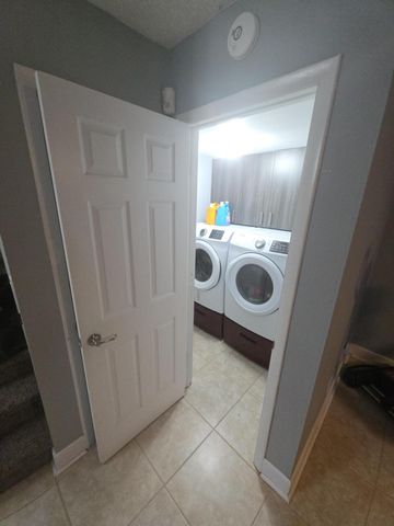 2164 White Pine Circle B, Greenacres, FL 33415