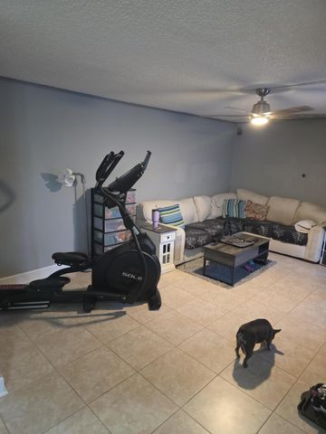 2164 White Pine Circle B, Greenacres, FL 33415