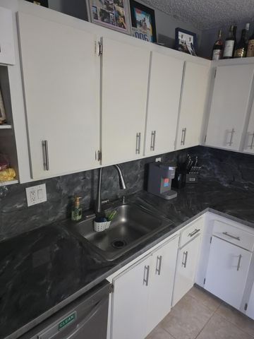 2164 White Pine Circle B, Greenacres, FL 33415