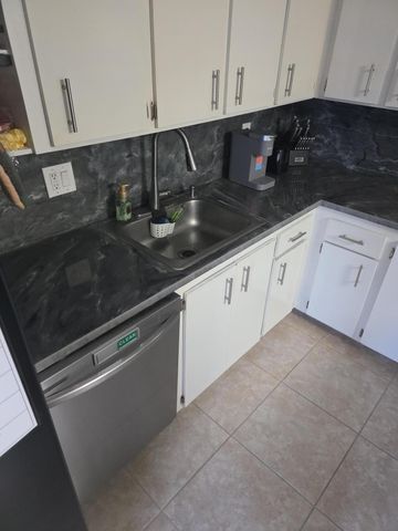2164 White Pine Circle B, Greenacres, FL 33415