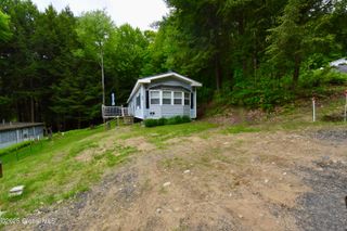 202 Lakeland Road, Edinburg, NY 12835
