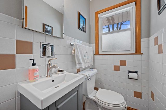 W152N5519 Beaver DRIVE, Menomonee Falls, WI 53051