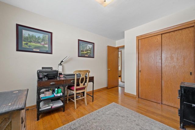 W152N5519 Beaver DRIVE, Menomonee Falls, WI 53051