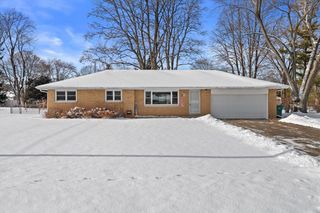 W152N5519 Beaver DRIVE, Menomonee Falls, WI 53051