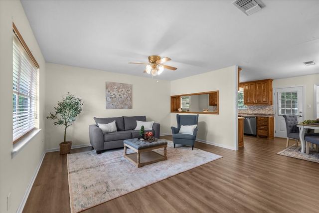 110 Lora Lane, Weatherford, TX 76088