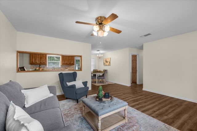 110 Lora Lane, Weatherford, TX 76088