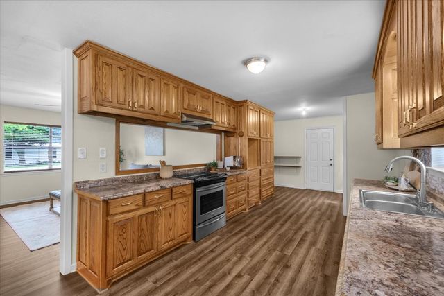 110 Lora Lane, Weatherford, TX 76088