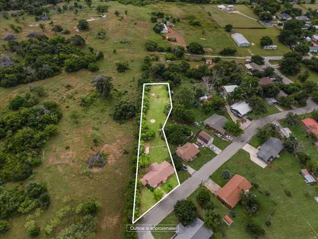 110 Lora Lane, Weatherford, TX 76088