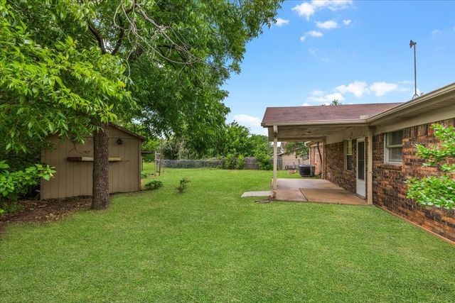 110 Lora Lane, Weatherford, TX 76088