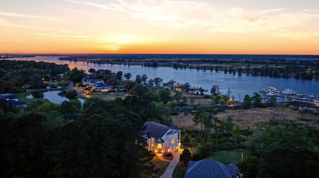 292 Portrush Loop, Pawleys Island, SC 29585