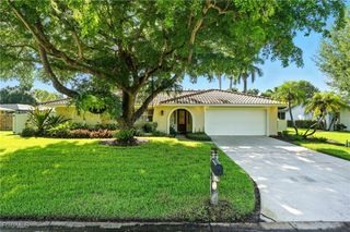 5651 Eichen CIR E, Fort Myers, FL 33919