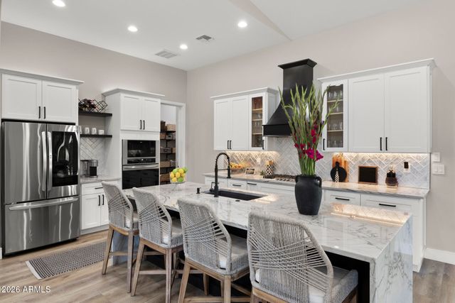 3927 N 13TH Place, Phoenix, AZ 85014