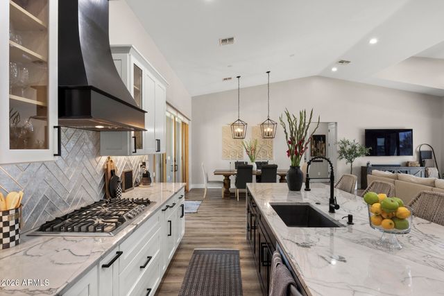 3927 N 13TH Place, Phoenix, AZ 85014