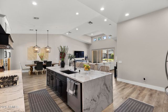 3927 N 13TH Place, Phoenix, AZ 85014