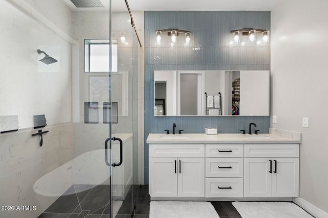 3927 N 13TH Place, Phoenix, AZ 85014