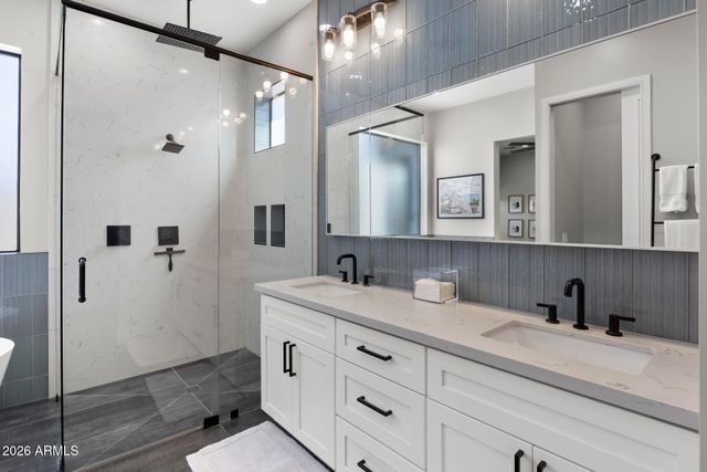 3927 N 13TH Place, Phoenix, AZ 85014