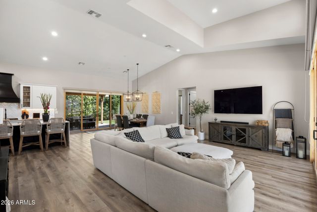 3927 N 13TH Place, Phoenix, AZ 85014