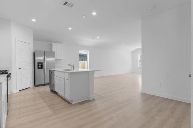 7807 Evening Emerald, Iowa Colony, TX 77583