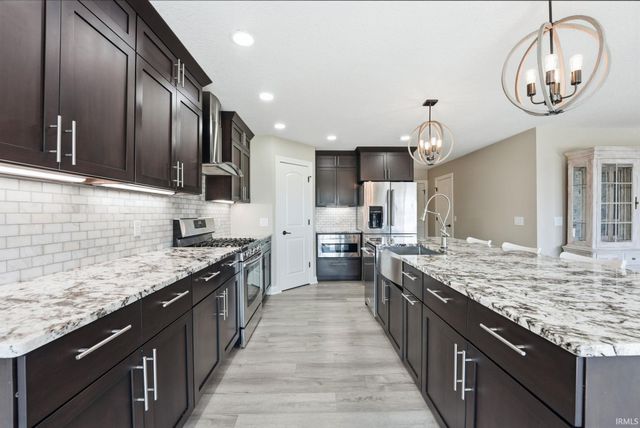 12063 Lower Huntington Road, Roanoke, IN 46783