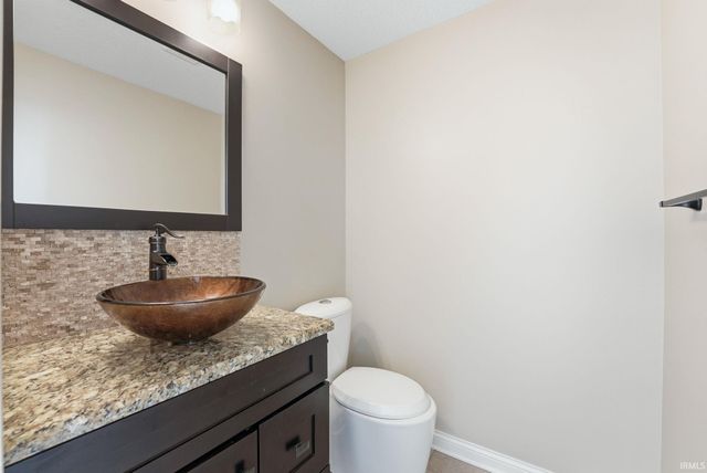 12063 Lower Huntington Road, Roanoke, IN 46783