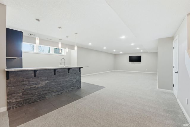 12063 Lower Huntington Road, Roanoke, IN 46783