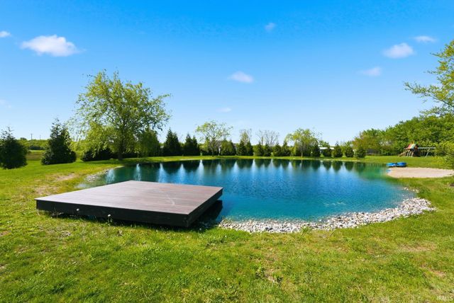 12063 Lower Huntington Road, Roanoke, IN 46783