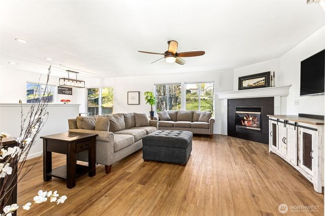 2402 Meyer Street, Dupont, WA 98327