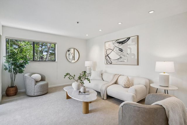 576 W Parr Avenue 32, Los Gatos, CA 95032