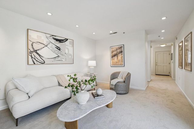 576 W Parr Avenue 32, Los Gatos, CA 95032