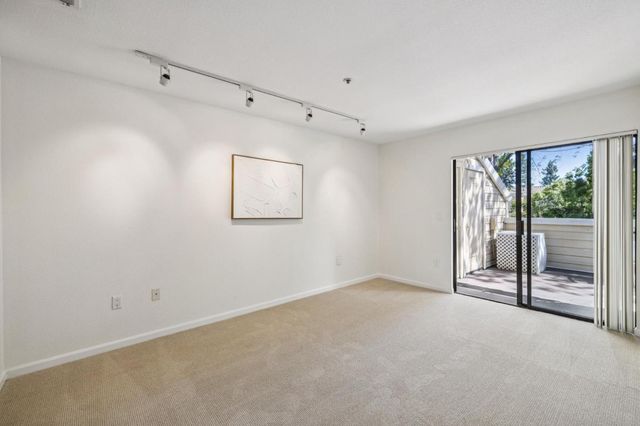 576 W Parr Avenue 32, Los Gatos, CA 95032