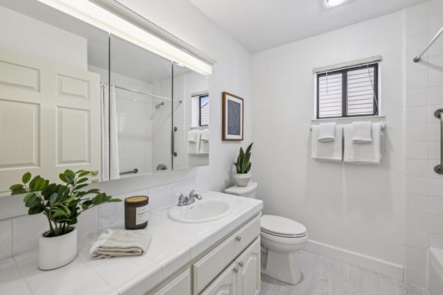 576 W Parr Avenue 32, Los Gatos, CA 95032