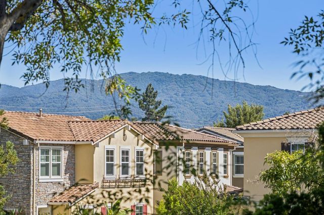 576 W Parr Avenue 32, Los Gatos, CA 95032