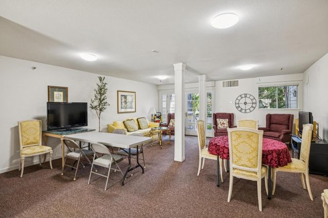 576 W Parr Avenue 32, Los Gatos, CA 95032