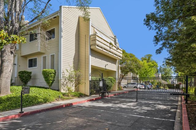 576 W Parr Avenue 32, Los Gatos, CA 95032