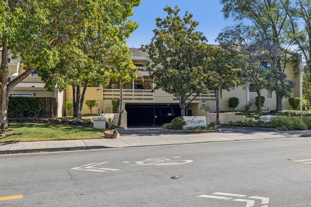 576 W Parr Avenue 32, Los Gatos, CA 95032