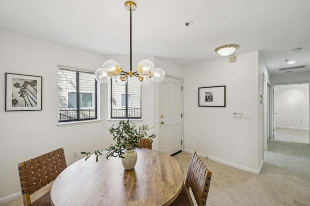 576 W Parr Avenue 32, Los Gatos, CA 95032