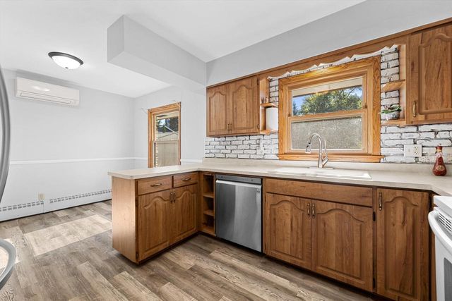 W238N6498 Elmwood AVENUE, Sussex, WI 53089